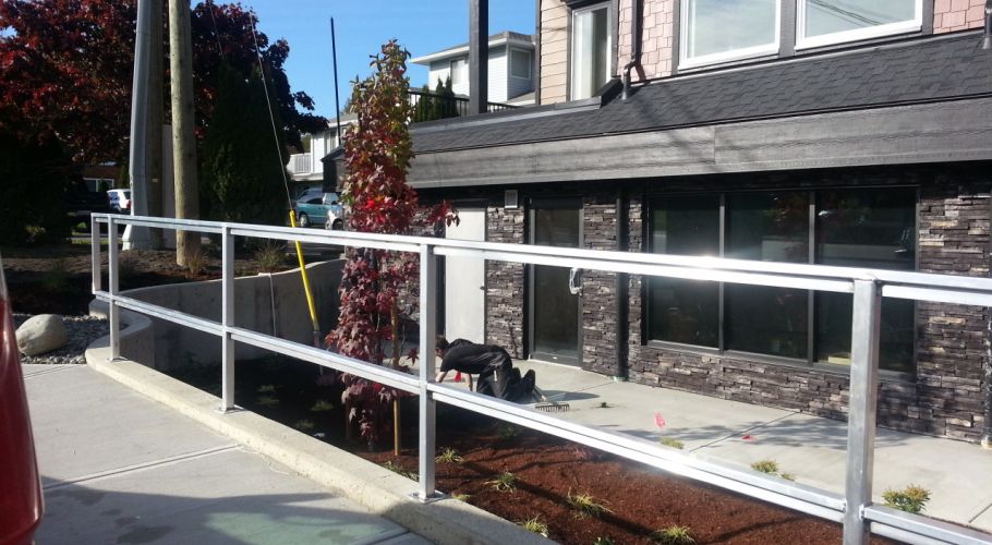 custom alumium walk way railing